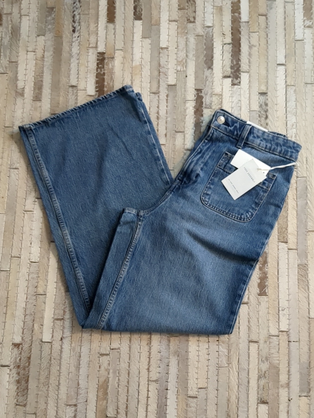 Free Assembly Women's 10 Wide Leg Patch Pocket Medium Wash Denim Jeans NWT